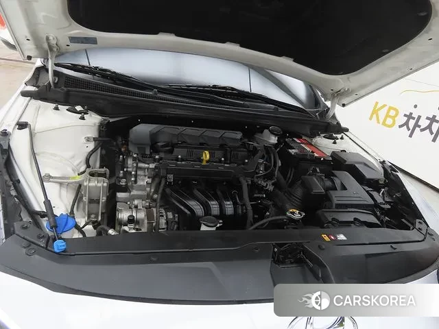 Hyundai Avante Hybrid (CN7) id 3659967 из Кореи 10