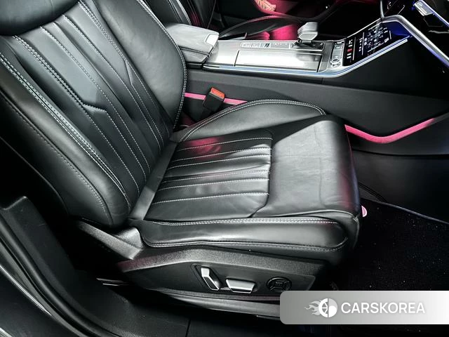 Audi A6L id 4365655 из Китая 10