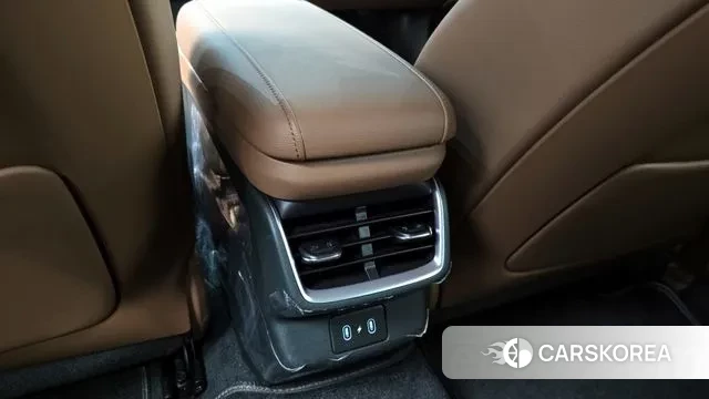 Hyundai Grandeur (GN7) id 3533296 из Кореи 10