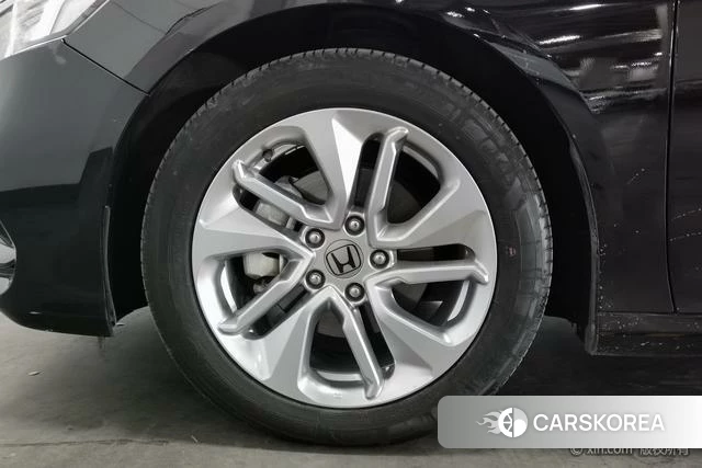 Honda Accord id 4264465 из Китая 10