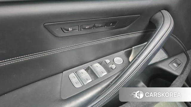 BMW 5 Series (G30) id 4530532 из Кореи 10