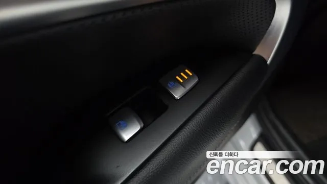 Genesis G70 id 2916930 из Кореи 10