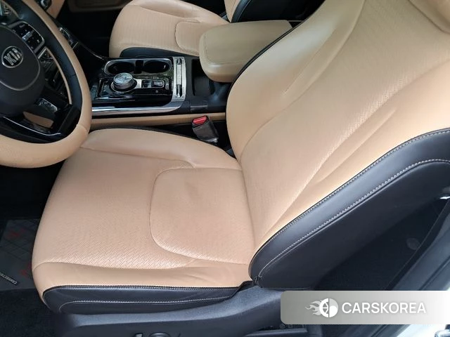 Kia Carnival 4th generation id 4482405 из Кореи 10