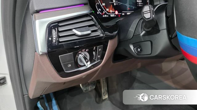 BMW 5 Series (G30) id 4519314 из Кореи 10