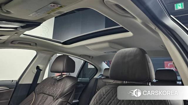 BMW 5 Series (G30) id 3808276 из Кореи 10