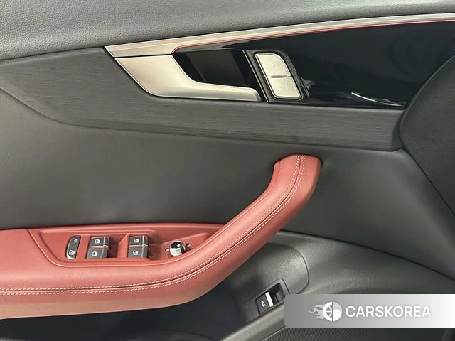 Audi A4L id 4313398 из Китая 10
