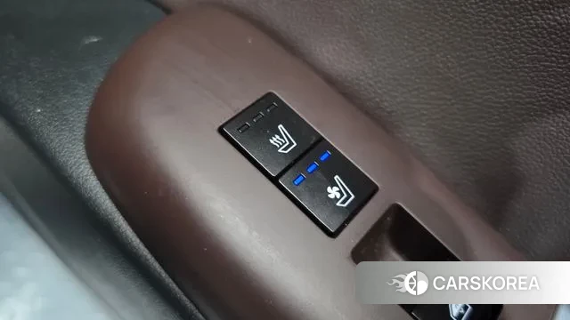 Hyundai Grandeur (GN7) id 3316502 из Кореи 10