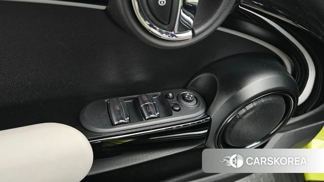 Mini Cooper S Convertible id 3799300 из Кореи 10