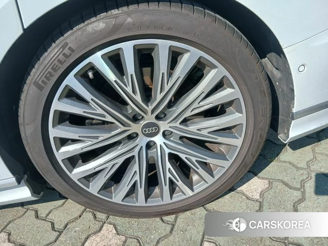 Audi A8 (D5) id 4680071 из Кореи 10
