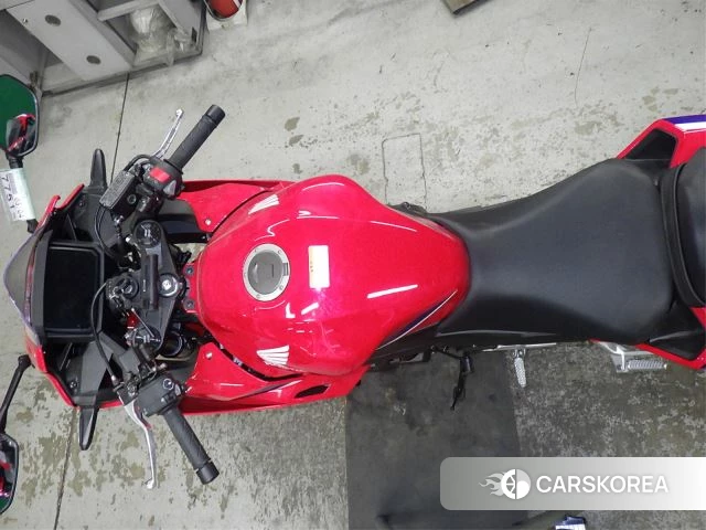 Проданный Honda CBR400R id 4015922 из Японии, фото 10