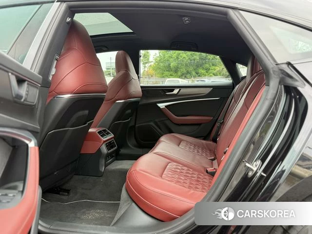 Audi A7L id 4228475 из Китая 10