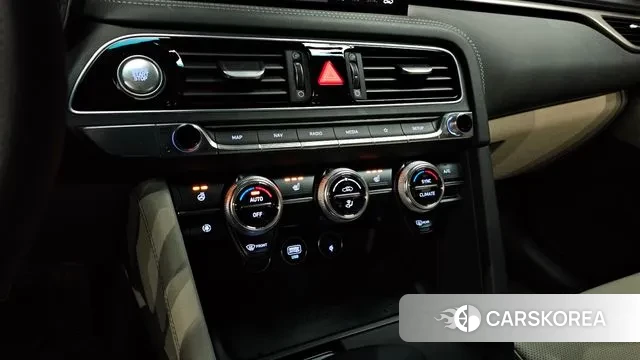 Genesis The New G70 id 3452660 из Кореи 10