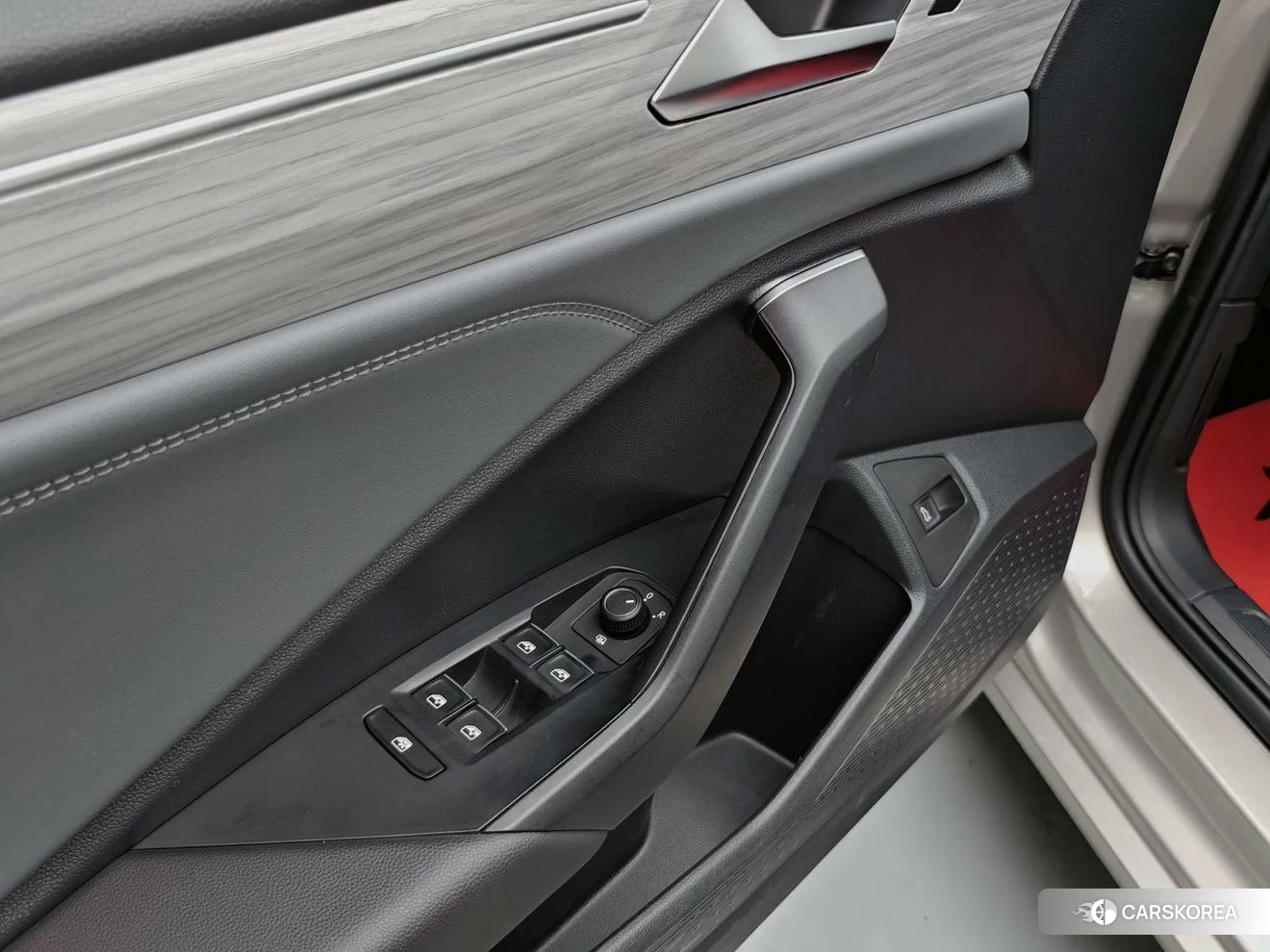 Volkswagen Sagitar id 4504731 из Китая 10
