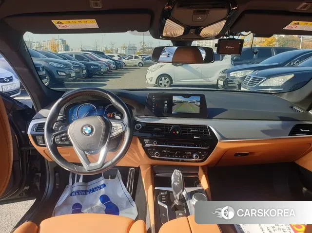 BMW 5 Series (G30) id 3403307 из Кореи 10