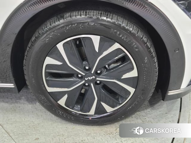 Kia EV6 id 4696384 из Кореи 10