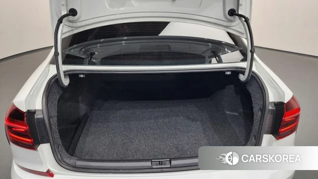 Volkswagen The New Passat id 4197066 из Кореи 10