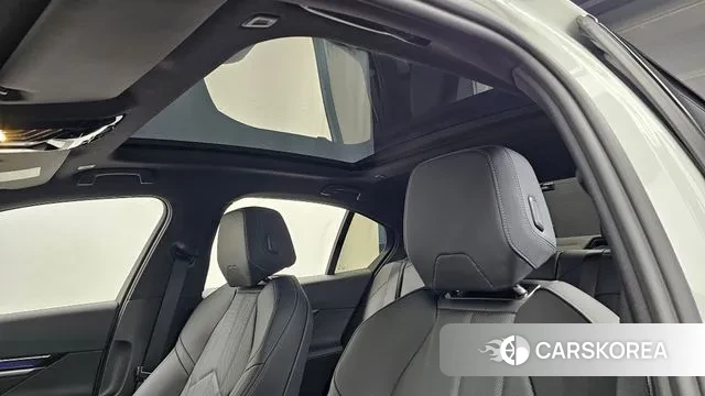 BMW 5 Series (G60) id 3441936 из Кореи 10