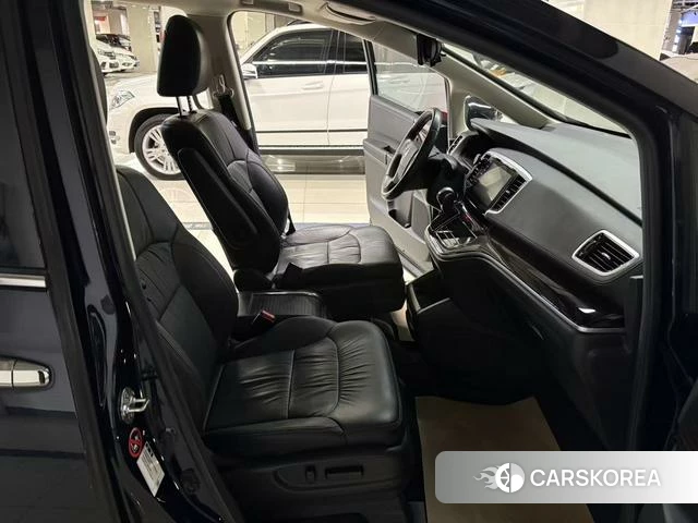 Honda Odyssey id 4220650 из Китая 10