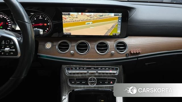 Mercedes-Benz E-Class W213 id 4614687 из Кореи 10