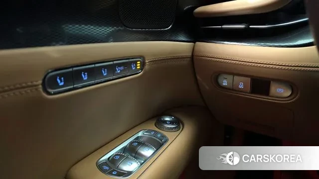 Genesis G90 (RS4) id 3420988 из Кореи 10