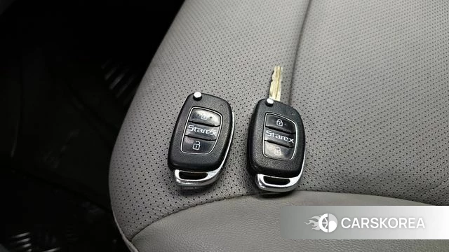 Hyundai The New Grand Starex id 4251083 из Кореи 10