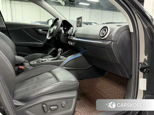 Audi Q2L id 4263298 из Китая 10