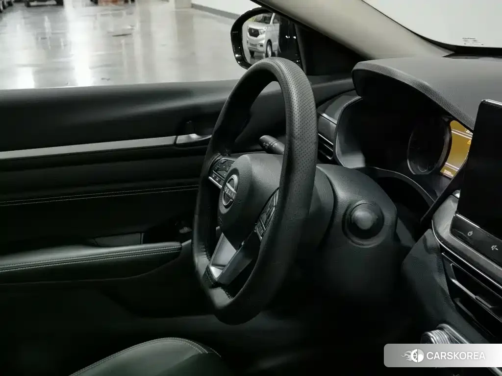 Nissan Altima id 4644491 из Китая 10