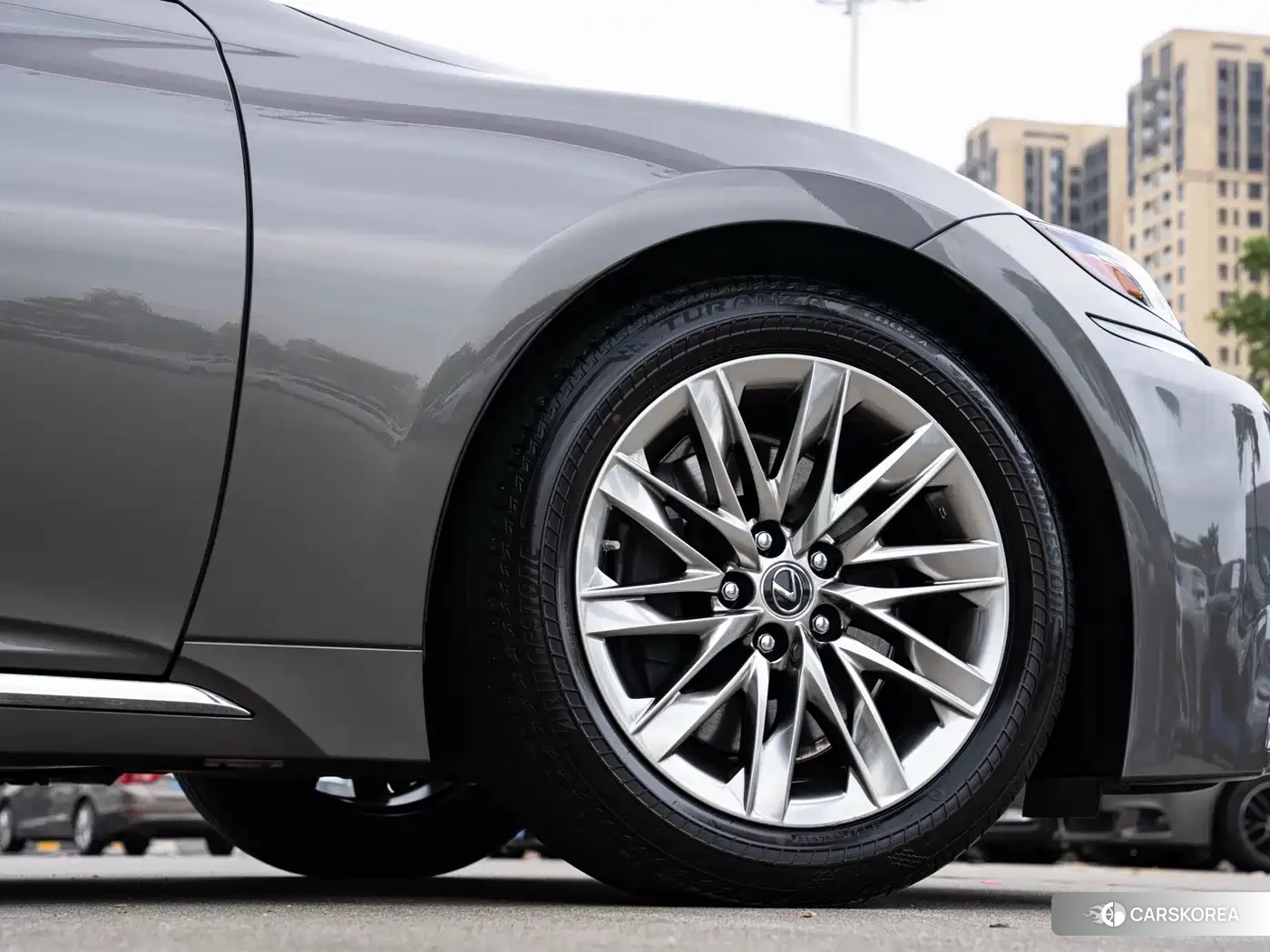 Lexus LS id 4553721 из Китая 10