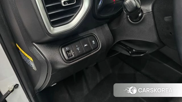 Hyundai Venue id 4020000 из Кореи 10