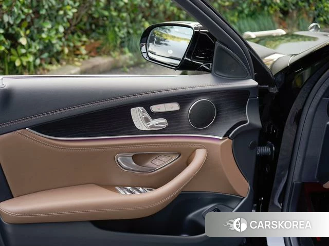 Mercedes-Benz E-class PHEV id 4273179 из Китая 10