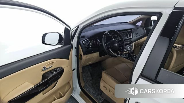 Kia The New Carnival id 4605398 из Кореи 10