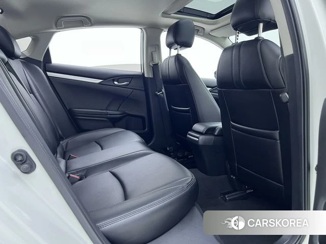 Honda Civic id 4261996 из Китая 10