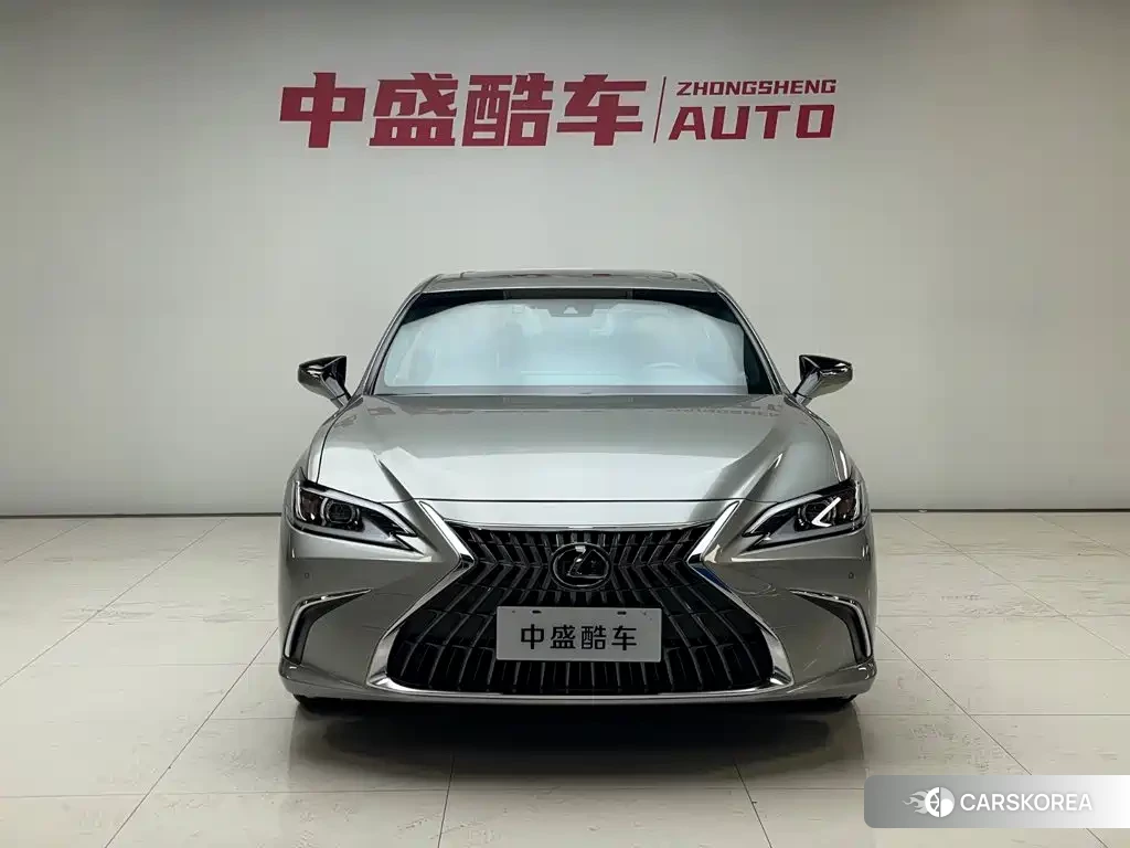 Lexus ES id 4629602 из Китая 10