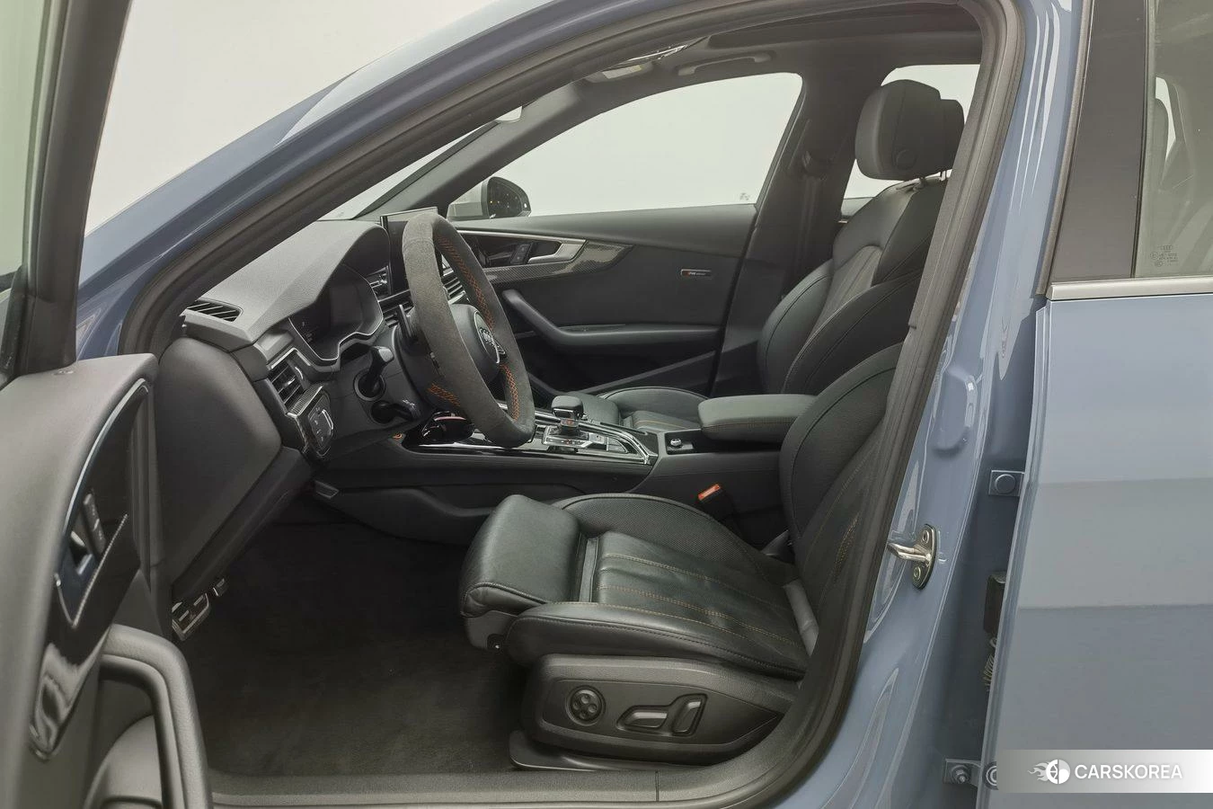 Audi A4L id 4426715 из Китая 10
