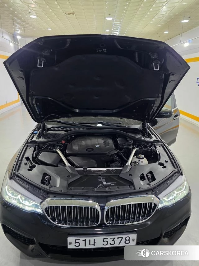 BMW 5 Series (G30) id 4269449 из Кореи 10