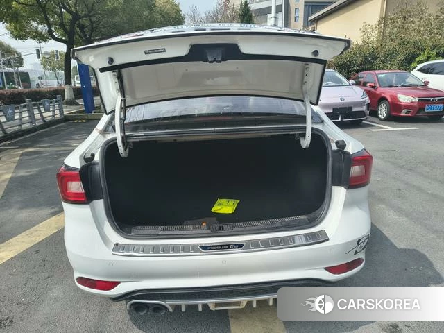 Roewe i5 id 4240202 из Китая 10