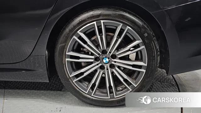 BMW 3 Series (G20) id 3390340 из Кореи 10