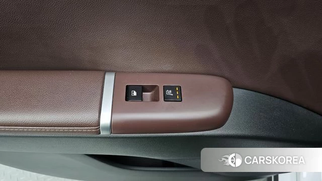 Hyundai Grandeur (GN7) id 4893658 из Кореи 10