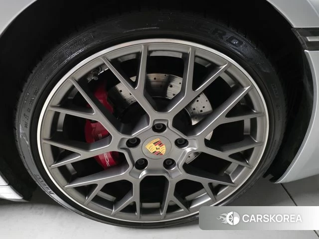 Porsche 911(992) id 4595046 из Кореи 10