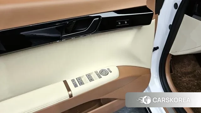 Hyundai Grandeur (GN7) id 3006982 из Кореи 10