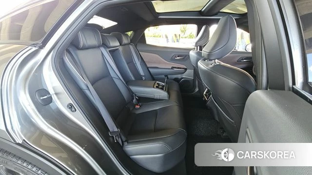 Toyota Crown Crossover id 3864530 из Кореи 10