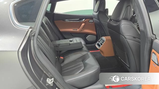 Maserati Quattroporte id 4768708 из Кореи 10