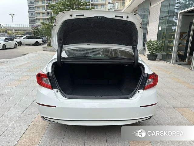 Honda Accord id 4399917 из Китая 10