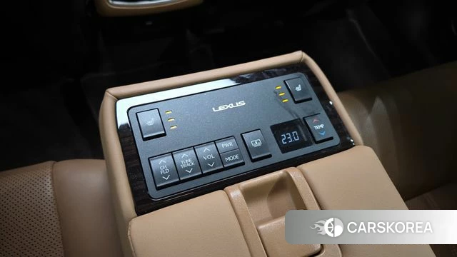 Lexus New ES300h id 4233105 из Кореи 10