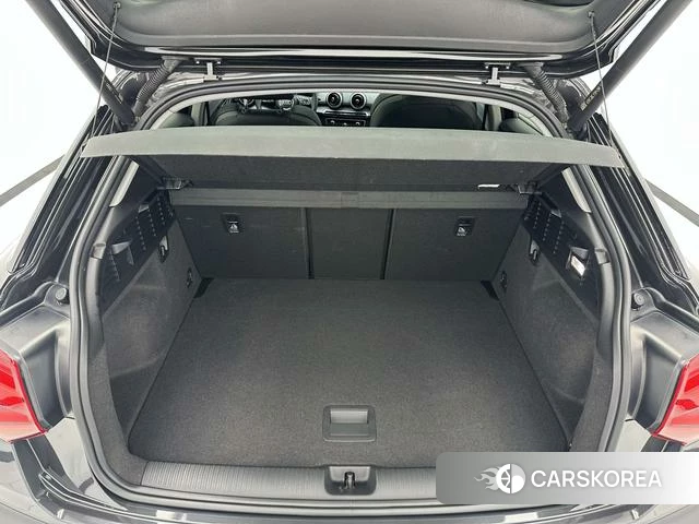 Audi Q2L id 4307530 из Китая 10