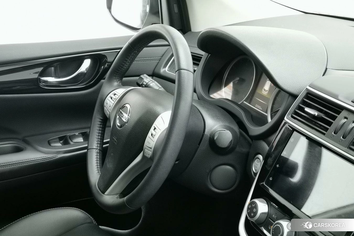 Nissan TIIDA id 4512804 из Китая 10