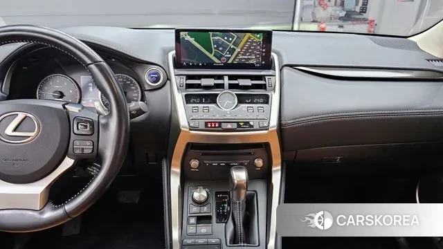 Lexus NX300h id 3692054 из Кореи 10