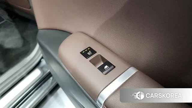 Hyundai Grandeur (GN7) id 3136926 из Кореи 10