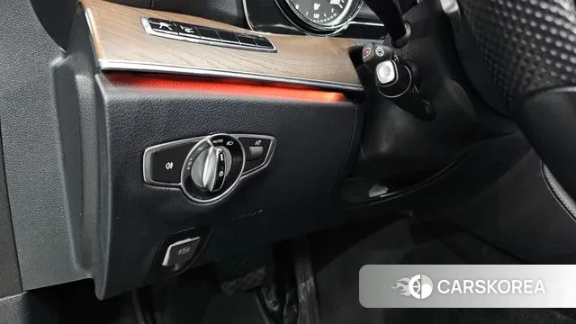 Mercedes-Benz E-Class W213 id 3536328 из Кореи 10