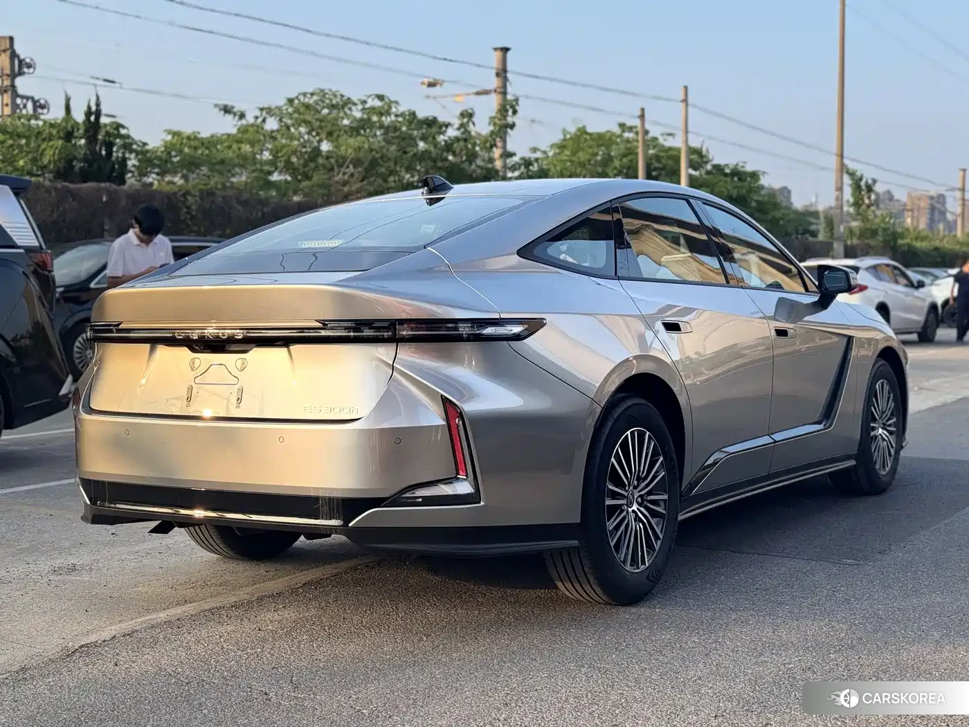 Lexus ES id 4514290 из Китая 10